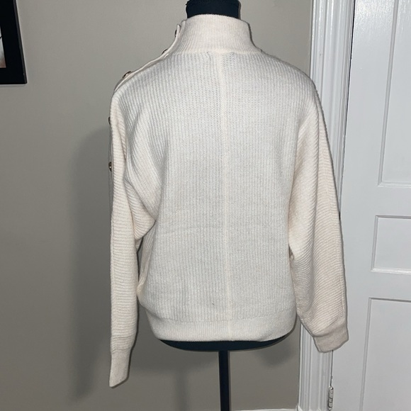 RW&Co Long-Sleeve Mock-Neck Sweater With Buttons At Shoulder - Picture 7 of 10
